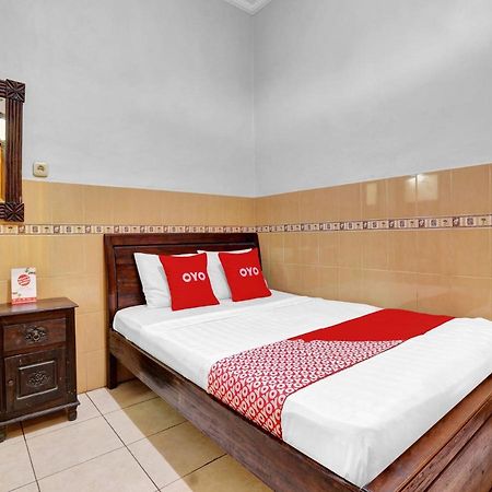 Oyo 90695 Srikandi Nologaten Hotel Jogjacarta Exterior foto