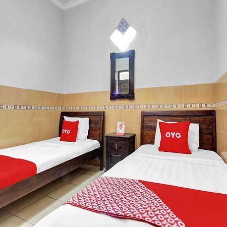 Oyo 90695 Srikandi Nologaten Hotel Jogjacarta Exterior foto