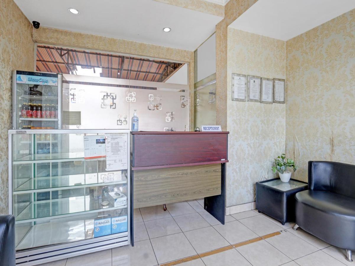 Oyo 90695 Srikandi Nologaten Hotel Jogjacarta Exterior foto