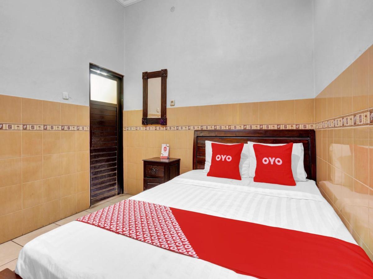 Oyo 90695 Srikandi Nologaten Hotel Jogjacarta Exterior foto