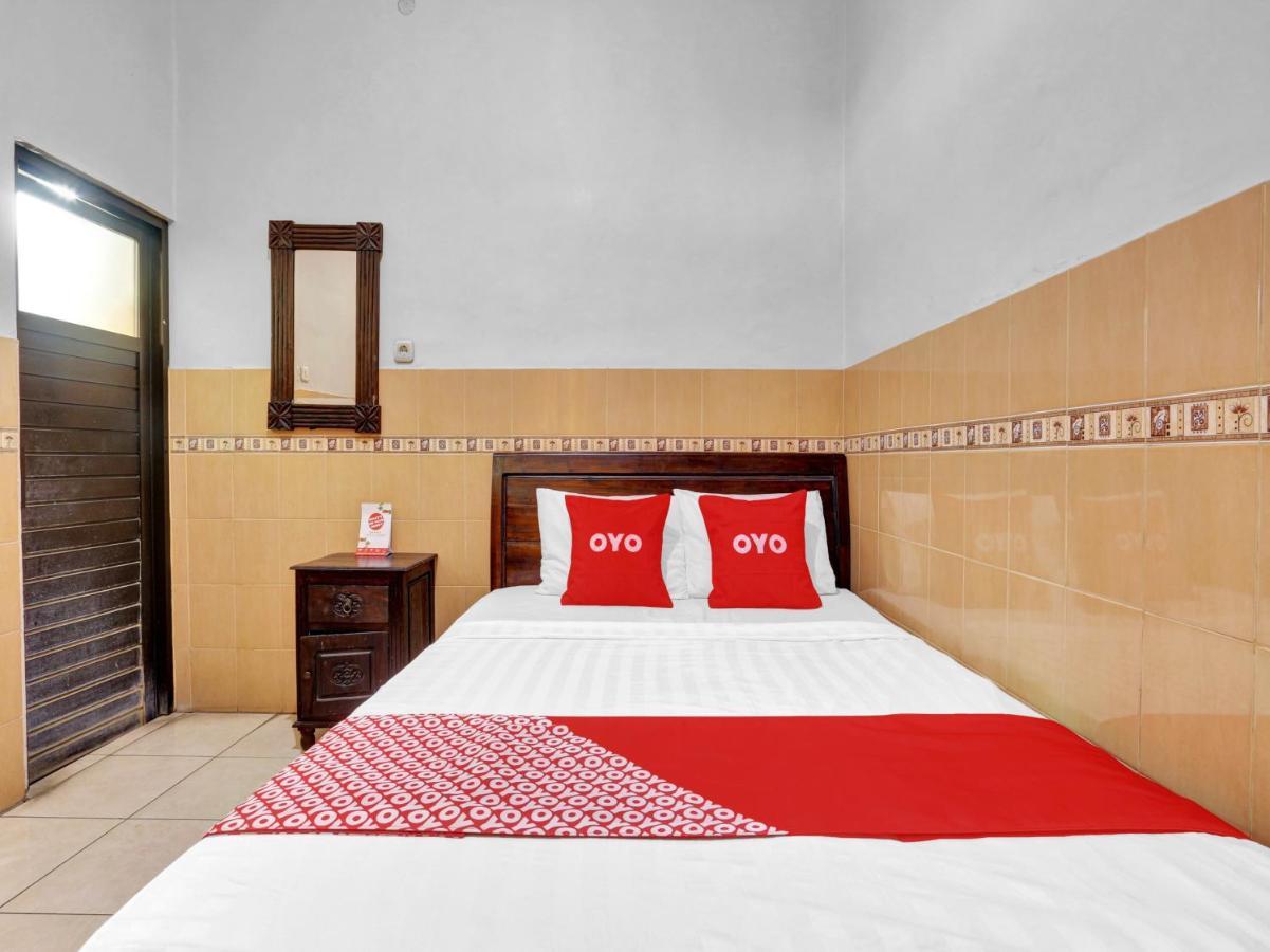Oyo 90695 Srikandi Nologaten Hotel Jogjacarta Exterior foto