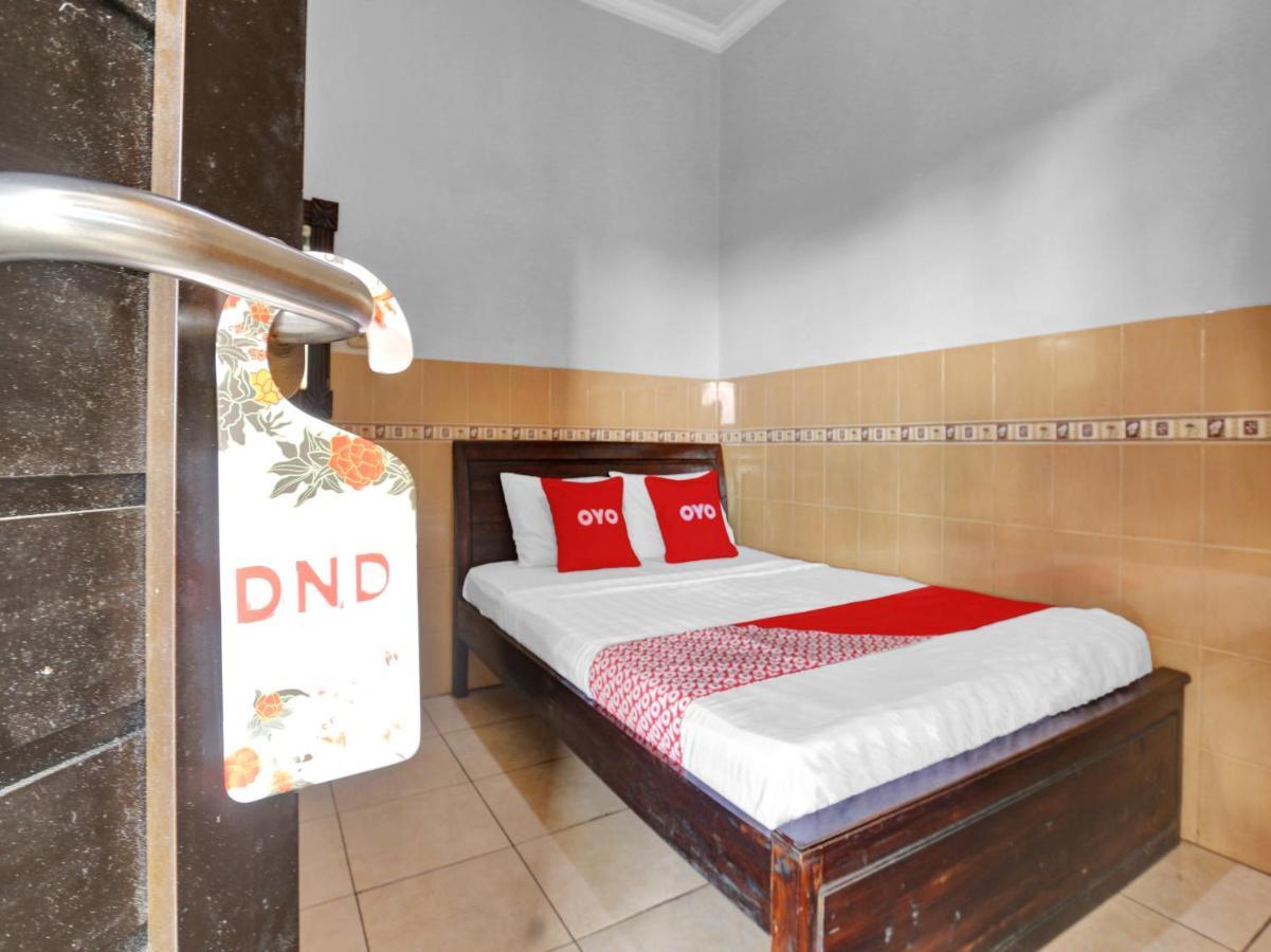 Oyo 90695 Srikandi Nologaten Hotel Jogjacarta Exterior foto